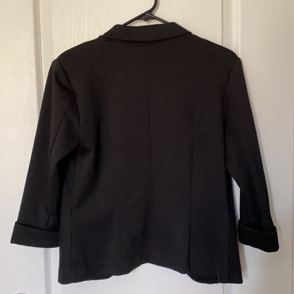 Black women’s Blazer - Picture 4 of 4